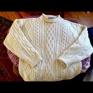 100% Wool Traditional Irish Sweater. Size Large. Celtic Country brand